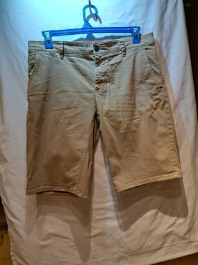 Hugo Boss Men's Tan Flat Front Chino Shorts